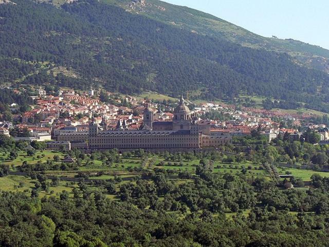 Duplex El Escorial Hotel San Lorenzo de El Escorial Zewnętrze zdjęcie